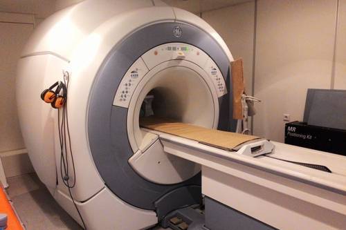 Quality control of medical imaging of magnetic resonance equipment